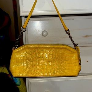 YELLOW ALLIGATOR PRINT PURSE